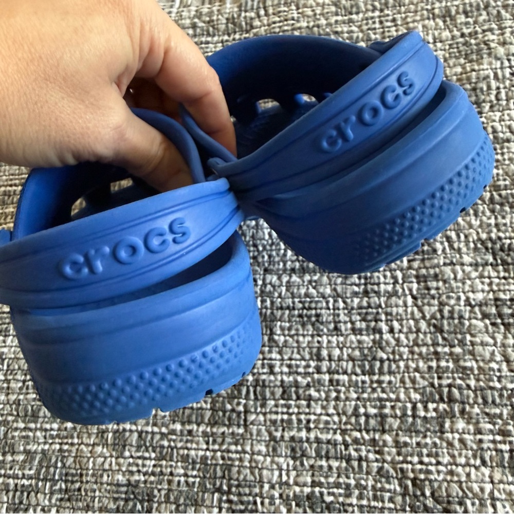 Crocs Classic Clog Little Kids Size 13 Blue Bolt Water Shoe - Picture 7 of 8